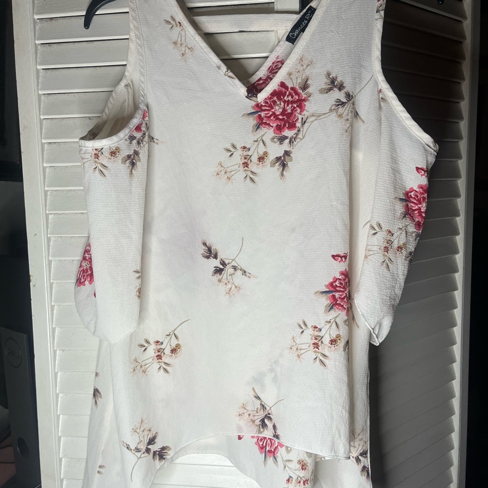 CHANCES R. Floral Sleeveless Top - White and Pink - Picture 1 of 5